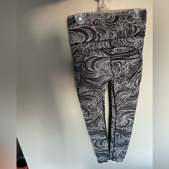 Lululemon Fast and Free 25” - Picture 2 of 4